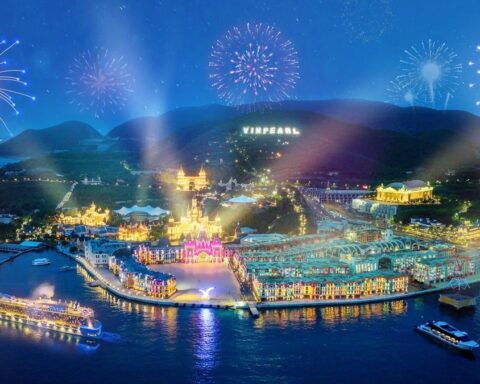 Vinpearl đặt mục tiêu doanh thu cao nhất lịch sử, dự kiến chào bán tối đa 100 triệu cổ phiếu ưu đãi
