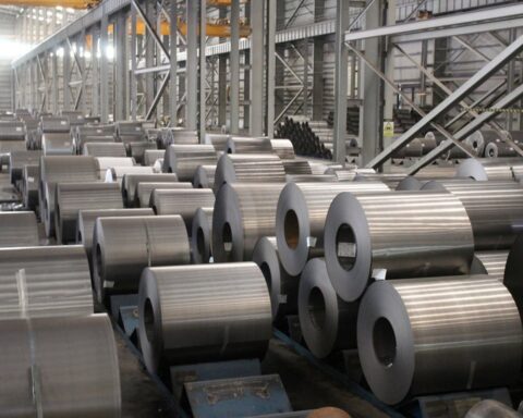 Một doanh nghiệp thép đặt mục tiêu lợi nhuận tăng 70% so với cùng kỳ, chào bán 125 triệu cổ phiếu tăng vốn