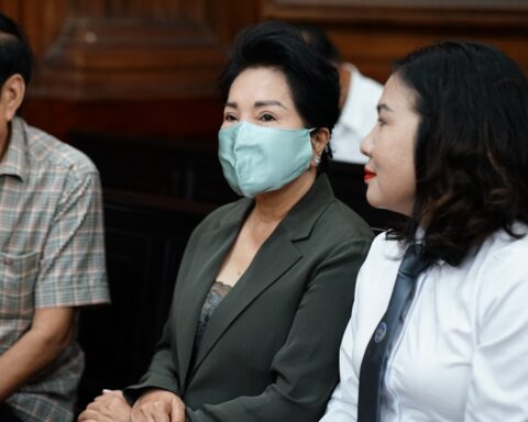 Những hình ảnh của cựu CEO Quốc Cường Gia Lai Nguyễn Thị Như Loan tại phiên toà sáng nay