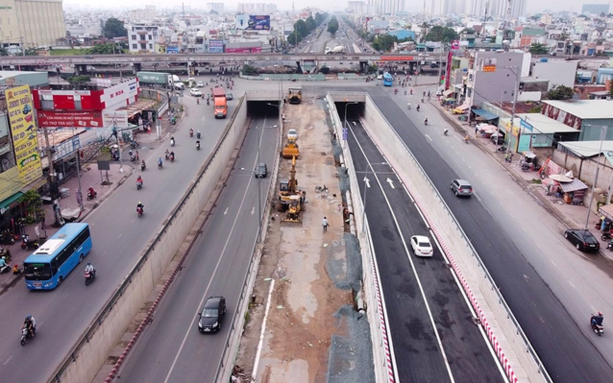 Giá vật liệu “nhảy vọt” theo xăng dầu: Nguy cơ đội vốn hàng chục nghìn tỷ đồng