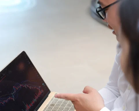 Trước thời khắc lịch sử của chứng khoán Việt Nam, thị trường ra sao?