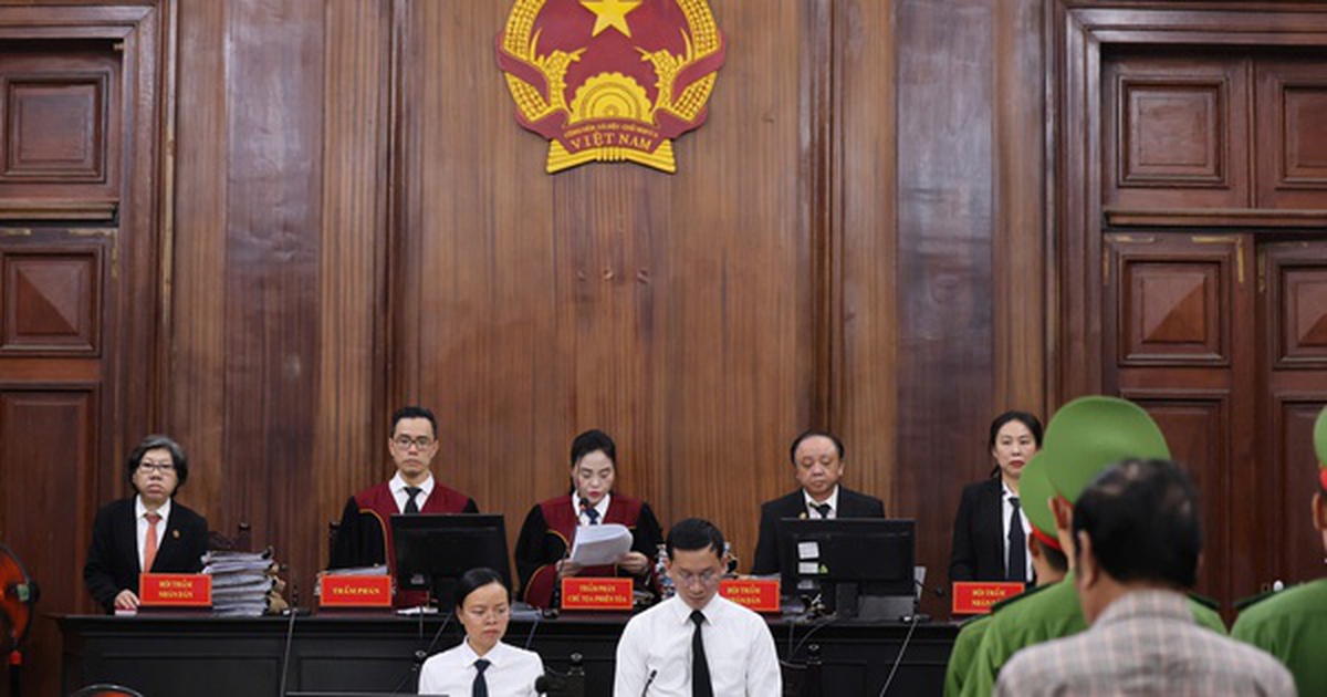 Bắt đầu xét xử 22 bị cáo “phù phép” khu đất 39-39B Bến Vân Đồn