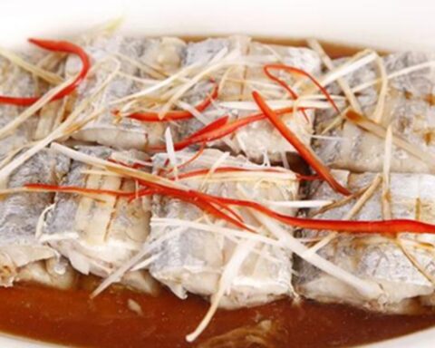 Loại cá giá rẻ, ít cholesterol, giàu đạm, dễ ăn cho cả người già lẫn trẻ nhỏ, đi chợ dễ tìm mà người Việt lại ít ăn