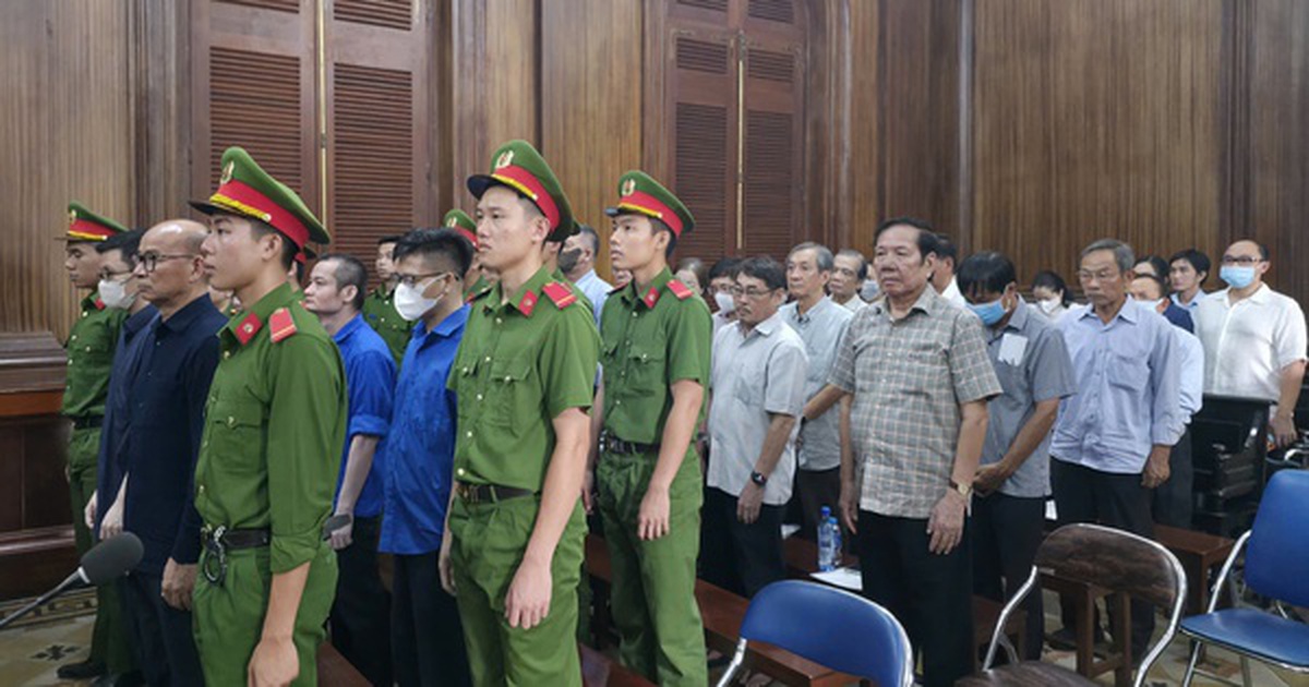 Vụ án khu đất Bến Vân Đồn (TPHCM): Những “giao dịch bí mật”