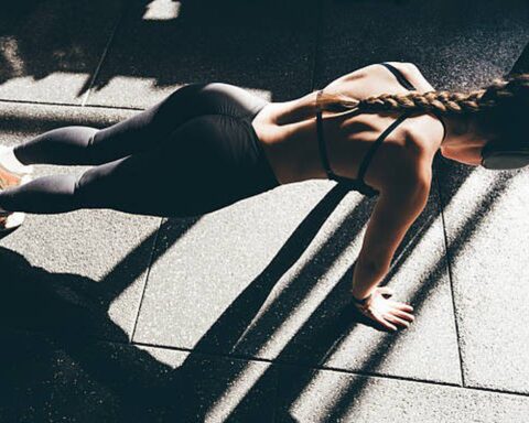 Plank mãi không thấy múi, từ bỏ thói quen này để đạt hiệu quả đốt mỡ tối đa