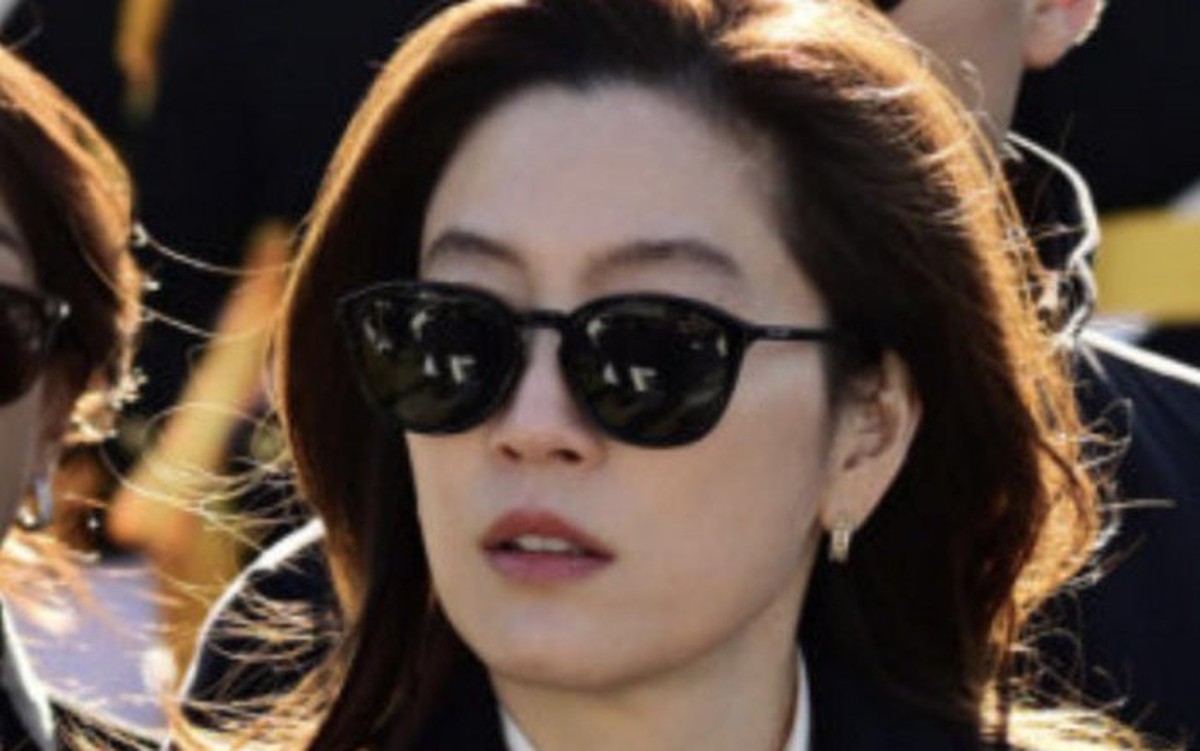 Bức ảnh toát ra “thần thái chaebol” của vợ cũ Chủ tịch Samsung