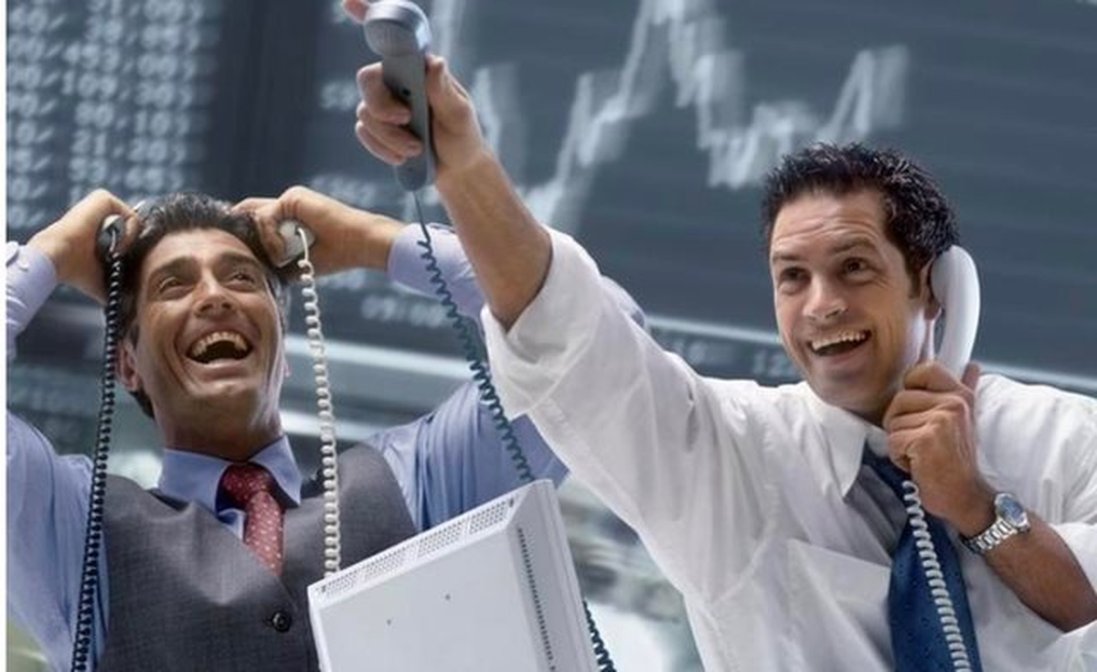 Nhóm công ty chứng khoán mua bán cổ phiếu ra sao sau tin xác nhận Việt Nam sẽ được nâng hạng?