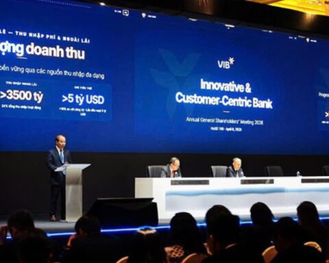 Chứng khoán bùng nổ, ngân hàng đầu tiên chốt chia cổ tức bằng tiền mặt năm 2026