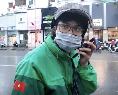 Từng 6 năm làm lập trình với mức lương trong mơ, cựu sinh viên Bách khoa bỏ việc để chạy xe công nghệ