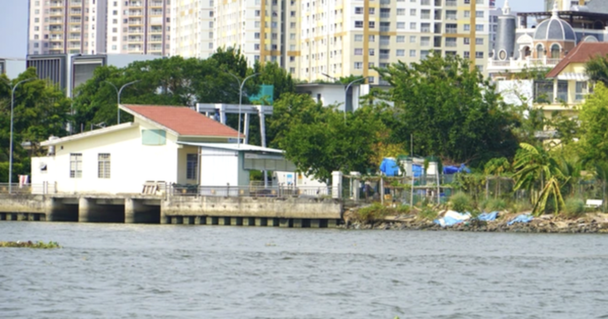 TPHCM: 99 công trình xây dựng lấn chiếm sông, kênh rạch