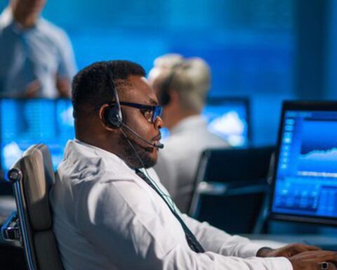 Một cổ phiếu bị khối ngoại “xả” đột biến 3.300 tỷ đồng trong phiên 9/4