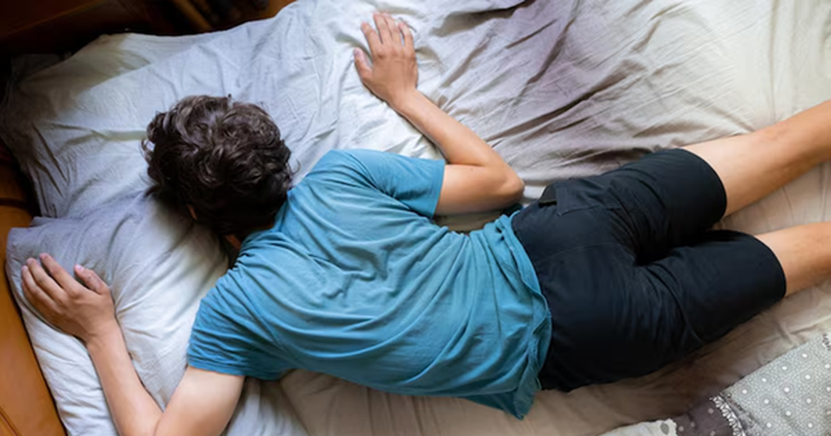 Người đàn ông 20 tuổi tử vong sau khi ăn mì, bác sĩ cảnh báo thói quen “cực độc”