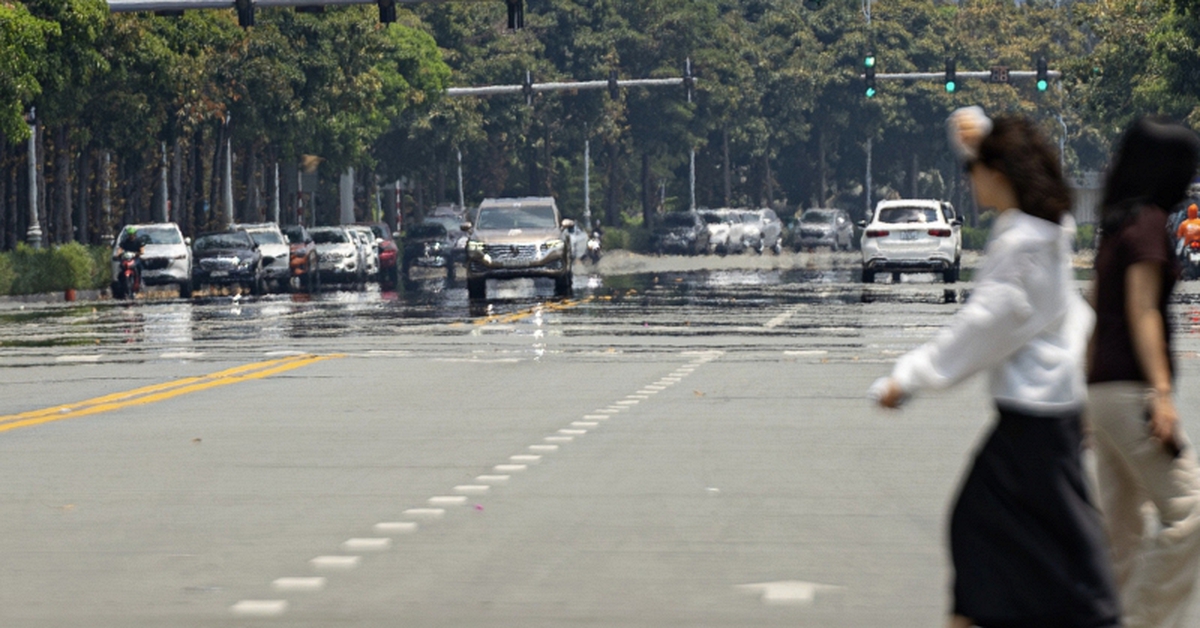 Nắng nóng bao trùm cả nước, nhiều nơi vượt ngưỡng 40°C, kéo dài nhiều ngày
