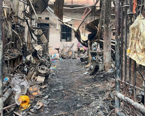 Chủ nhà trọ ở phố Trung Kính đổ lỗi cho vợ trong vụ cháy khiến 15 người chết