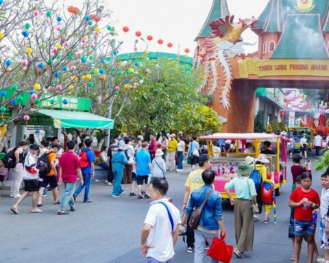 Tin rất vui: Hàng nghìn du khách đến TP.HCM sẽ được miễn phí dịch vụ này trong ngày 30/4 và nhận 10.000 phần quà đặc biệt dịp lễ