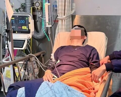 Nam shipper 27 tuổi nhiễm HIV khẳng định 3 năm chưa làm “chuyện ấy”, bác sĩ: “Giá như hôm đó anh đừng đi cắt tóc”
