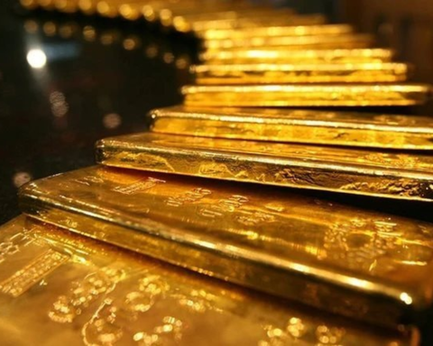 Quỹ vàng lớn nhất thế giới bán ròng 2 ngày liên tiếp, quỹ bạc cũng “xả hàng”