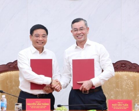 Bộ trưởng Ngô Văn Tuấn nhận bàn giao nhiệm vụ: Vinh dự lớn lao, trách nhiệm nặng nề