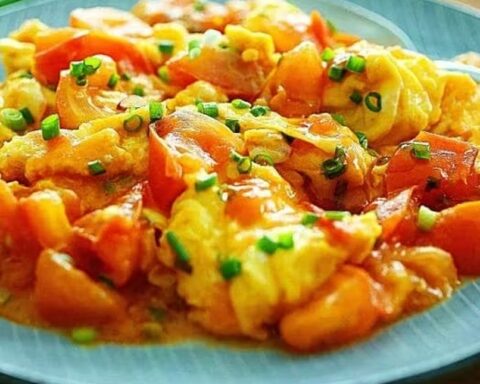 Người đàn ông 42 tuổi ăn cà chua mỗi ngày suốt 1 năm, kết quả khám sức khỏe khiến bác sĩ cũng phải ganh tị