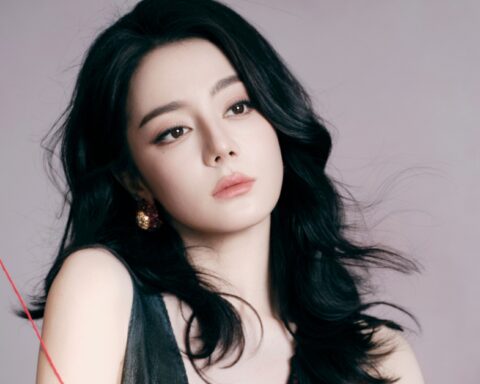 Người đàn ông là vết nhơ duy nhất của Địch Lệ Nhiệt Ba