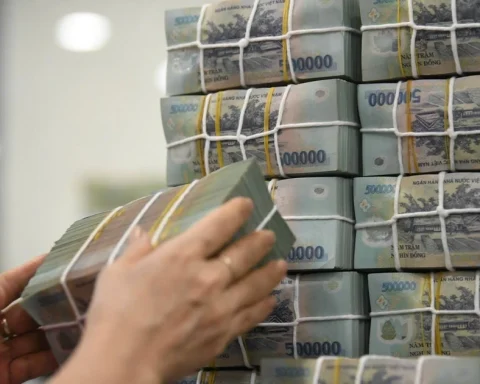 Hành động của doanh nghiệp có… núi tiền