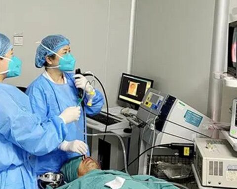 Người đàn ông 57 tuổi mắc ung thư giai đoạn cuối dù không hút thuốc, uống rượu, nguyên nhân từ 1 thói quen ăn uống nhiều người thích