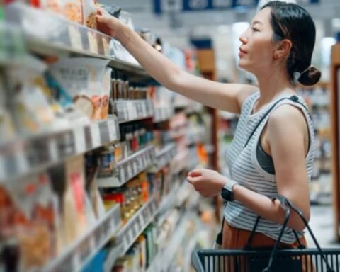 Lạm phát đeo bám, người dân ở quốc gia giàu nhất thế giới không dám tập gym, làm nail, phải sống nhờ cậy thẻ tín dụng