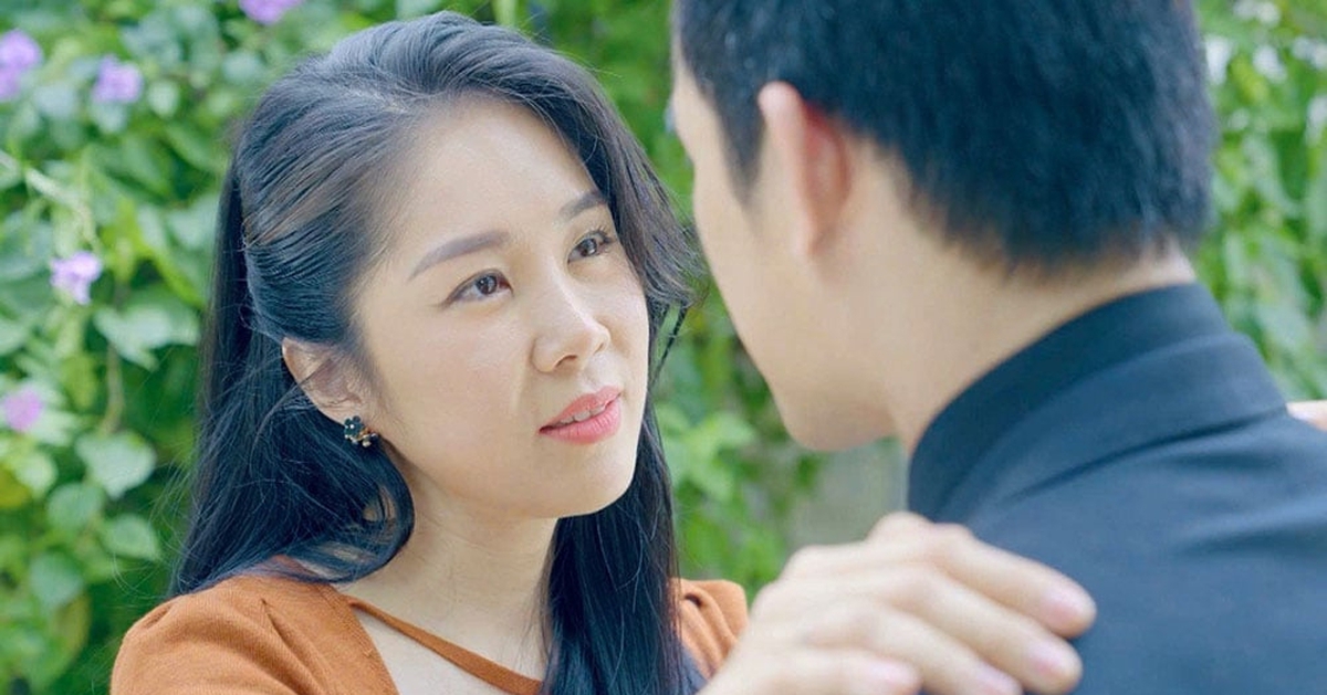 Bóng Ma Hạnh Phúc náo loạn hot search