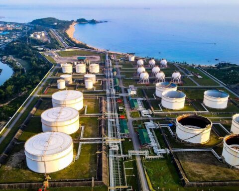 Công ty lọc dầu 5 tỷ USD “chơi lớn”: Tặng Voucher trị giá 500.000 đồng cho mỗi cổ đông dự đại hội