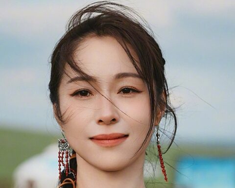 4 người nổi tiếng nhận vơ tri thức rồi bị dân mạng “bóc phốt”: 2 người ê chề đến mức phải rút khỏi showbiz!