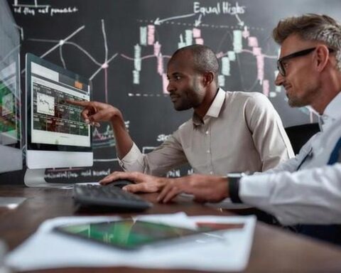 Khối ngoại bán ròng trong phiên VN-Index đảo chiều tăng, cổ phiếu nào bị “xả” mạnh nhất?