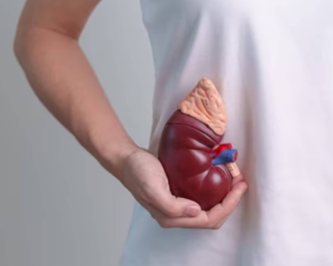 6 thói quen “cực hại thận”, nhiều người làm mỗi ngày mà không biết