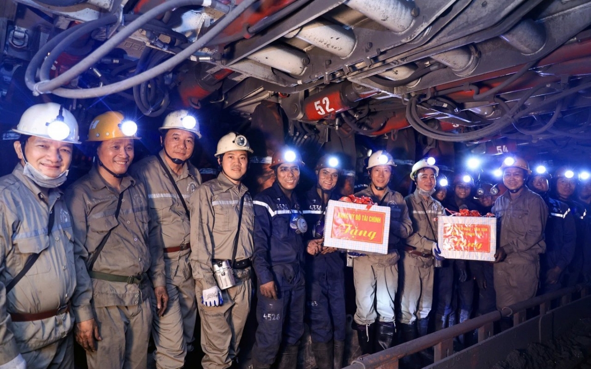 Tuyên giáo, dân vận – “điểm tựa mềm” cho vận hành sản xuất ngành Than