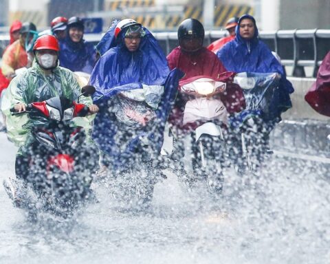 Cả nước sắp đón “mưa giải nhiệt” kết thúc đợt nắng nóng hiếm gặp trong 10 năm