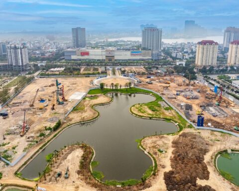 Vinhomes, Sunshine… lên kế hoạch lãi lớn chưa từng có trong lịch sử, nhiều ông lớn BĐS khác cũng ồ ạt bung hàng, “cuộc chơi” phân hóa khốc liệt