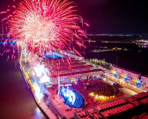 Vinhomes Royal Island: Phố đảo càng đông, nhà phố càng “bật giá”