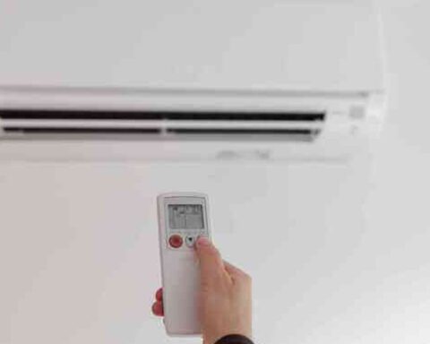 Hàng triệu gia đình chú ý: EVN Việt Nam chỉ thẳng “thủ phạm” khiến hóa đơn tiền điện mùa nắng nóng tăng vọt