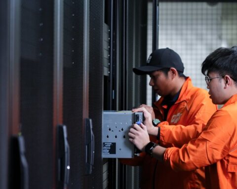 FPT ký hợp đồng AI hàng chục triệu USD với tập đoàn vật liệu hàng đầu thế giới, có thể giúp khách hàng giảm tới 40% chi phí trong vòng 3 năm