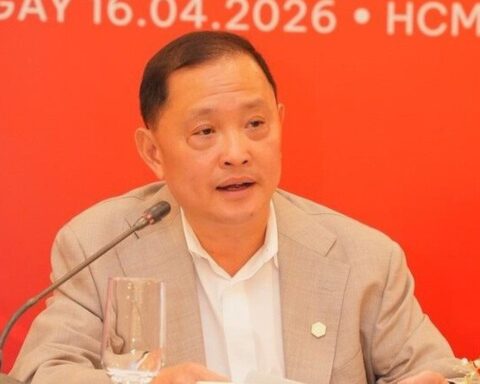 Chủ tịch Phát Đạt lý giải việc bán 88 triệu cổ phiếu giá cao rồi mua lại khi giá giảm: “Tin hay không là quyền của cổ đông”