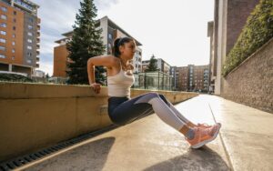 Tập mãi bắp tay vẫn to: Khám phá 5 bài tập giúp siết cơ, giảm mỡ hiệu quả