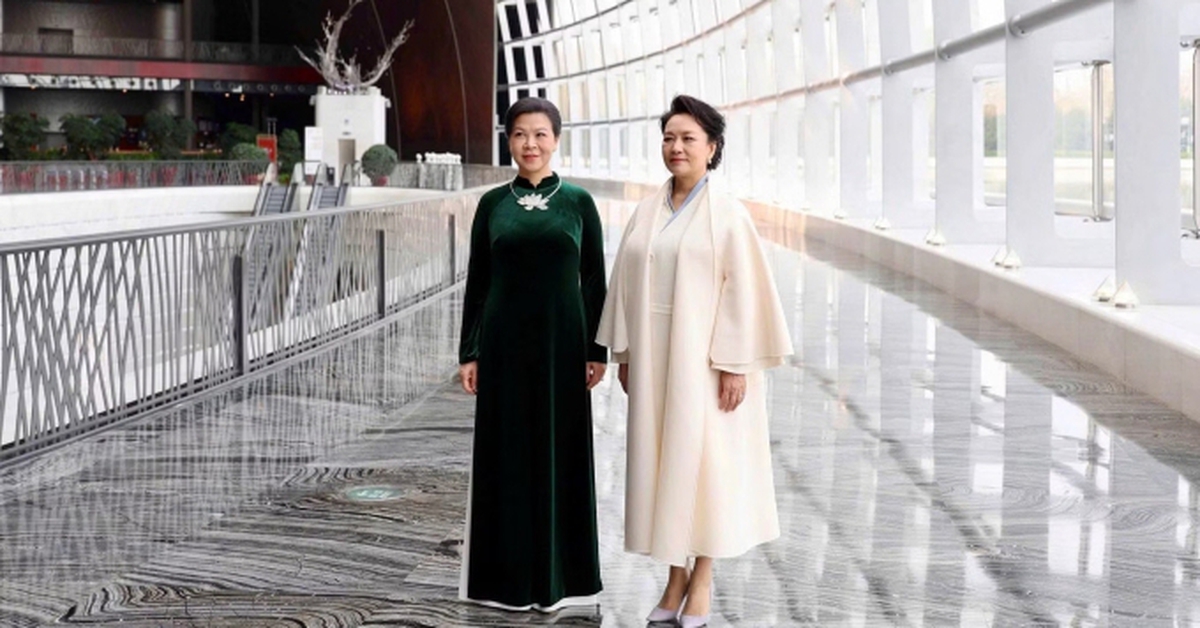 Công trình Phu nhân Ngô Phương Ly vừa thăm: Bao quanh bởi hồ nhân tạo, có lối vào qua hành lang ngầm