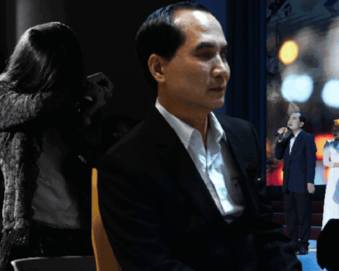 Không ai nghĩ một đêm nhạc ở TP.HCM lại khiến nhiều người bật khóc đến vậy