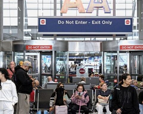 Hãng hàng không giá rẻ có nguy cơ giải thể lập tức chỉ trong vài giờ, hành khách đã đặt vé hoảng loạn, lo sợ mắc kẹt tại sân bay