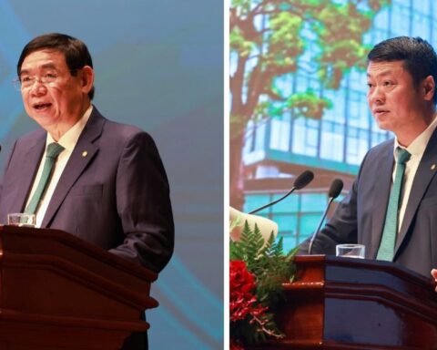 Chủ tịch và Tổng Giám đốc ngân hàng lớn nhất Việt Nam có thu nhập bao nhiêu?