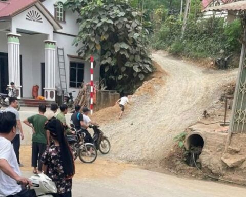 Phát hiện thi thể bé trai trong ngôi mộ đắp vội ở Lào Cai, nghi bị cha đánh tử vong