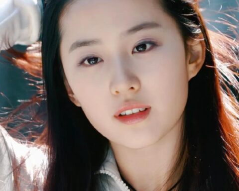 Nhìn Lưu Diệc Phi 25 năm trước đúng là visual vắt ra nước