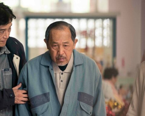 Gửi những người làm con: Dù hiếu thảo đến đâu, cũng đừng làm 3 điều này cho cha mẹ đã ngoài 70 tuổi