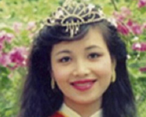 Nàng hậu dòng dõi “trâm anh thế phiệt”, giữ kỷ lục thông thạo 5 ngoại ngữ