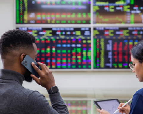 Chứng khoán 20-4: Lý do cổ phiếu Vinhomes bật tăng kịch trần