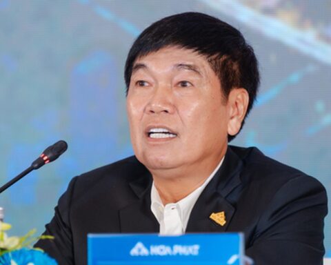 Lo Hòa Phát “bán ế” thép ray, bị thép Trung Quốc cạnh tranh, Chủ tịch Trần Đình Long nói gì?